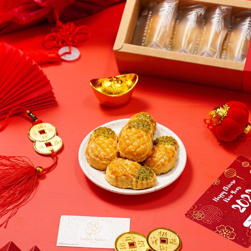 

Hampers Imlek: Nastar / Macan Salju