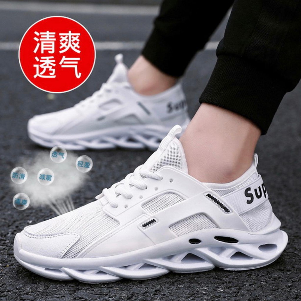 Sepatu Olahraga Supreme Putih Ringan Empuk Sol Tebal Anti Licin Impor / Sport Sneakers / Sepatu Cowo