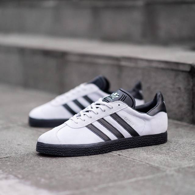 adidas gazelle grey black
