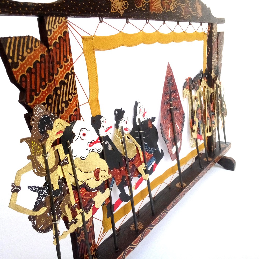 Miniatur Pagelaran Wayang Kulit Halus - Kayu Batik