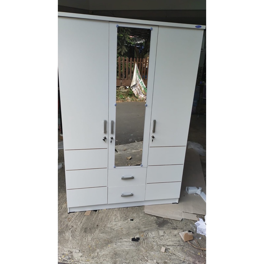 LEMARI PAKAIAN KAYU 3 PINTU OLYMPIC GSTAR LLBP