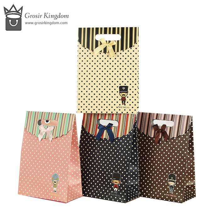 

E Man, Kantong Motif Polkadot, Paper Bag , Kantong Kado, Box Kado