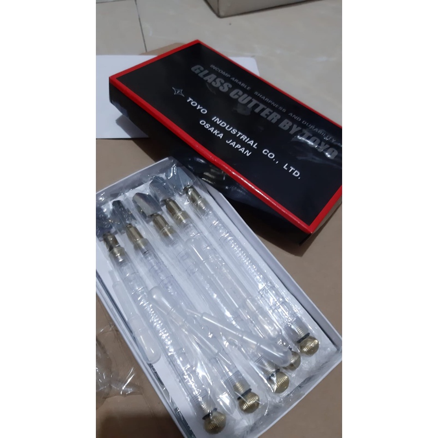 Alat Pemotong Kaca Minyak TOYO TC-30/Pisau Pemotong Kaca TEBAL &amp; TAJAM/OIL GLASS CUTTER/PEMOTONG KACA KERAMIK