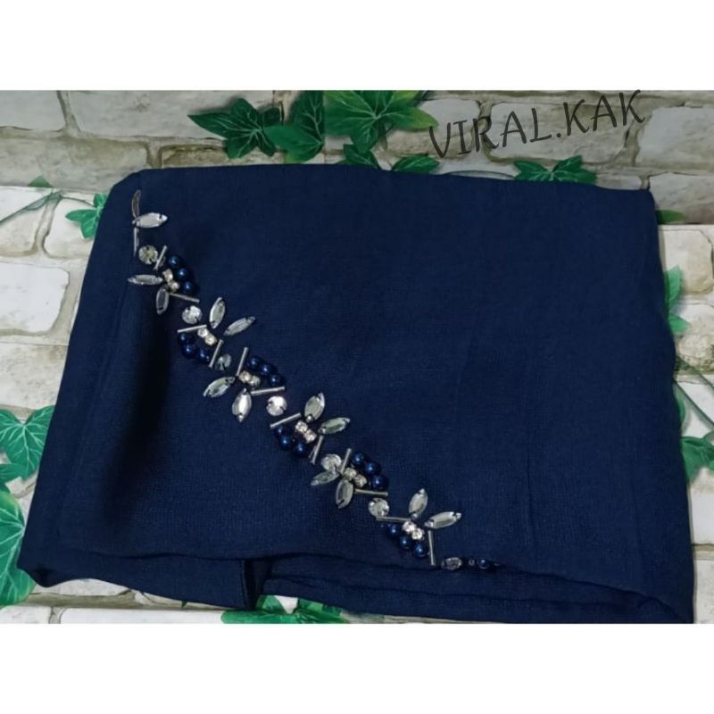 Hijab Bella Square Payet Segiempat/ Segi empat bando/kerudung payet