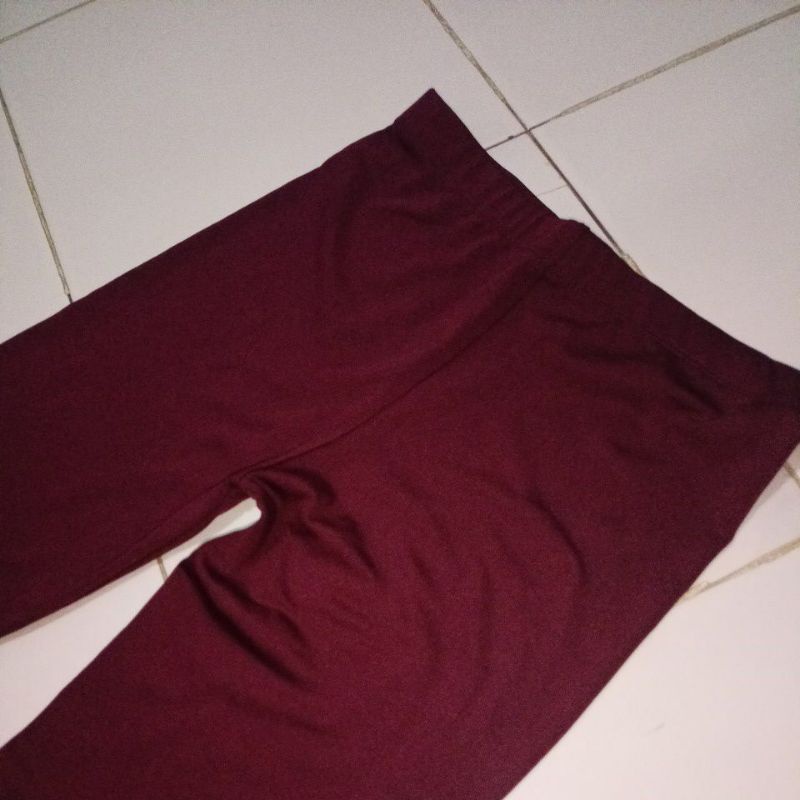 Preloved Celana Legging Leging Panjang Licin Spandek Balon Cewek Wanita Fit L