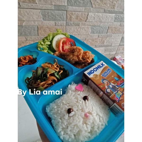 

Lia Amai kitchen nasi bento inclued susu
