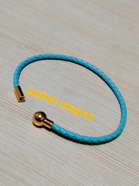 Gelang tangan wanita untuk charm gelang kulit latek gelang kuncian magnet