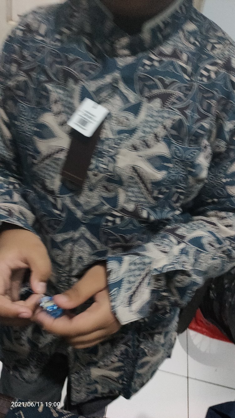 Manzone Kemeja Batik Pria Lengan Panjang Slim Fit Fusenabaru-navy