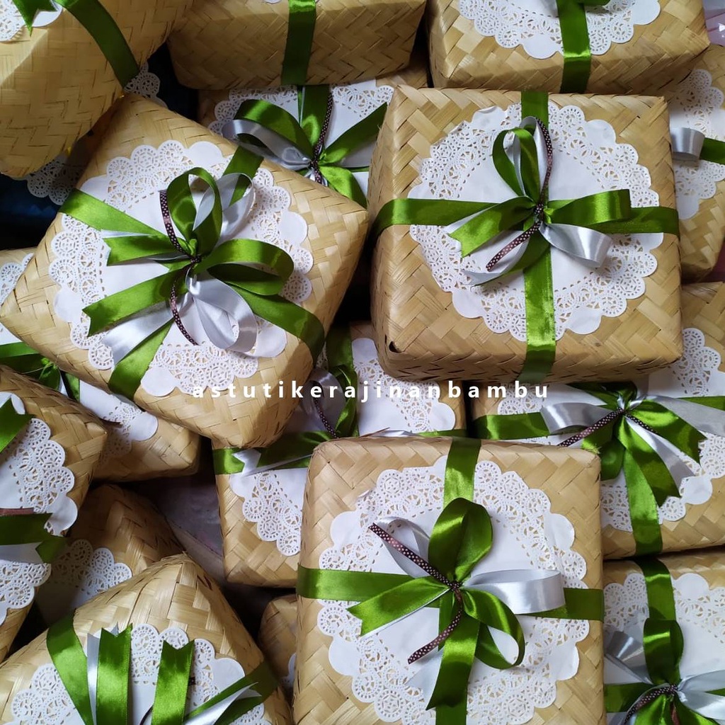 Besek 20 x 20 Natural Pita/besek hias / besek cantik / besek nasi / packaging unik/ besek makanan/ w