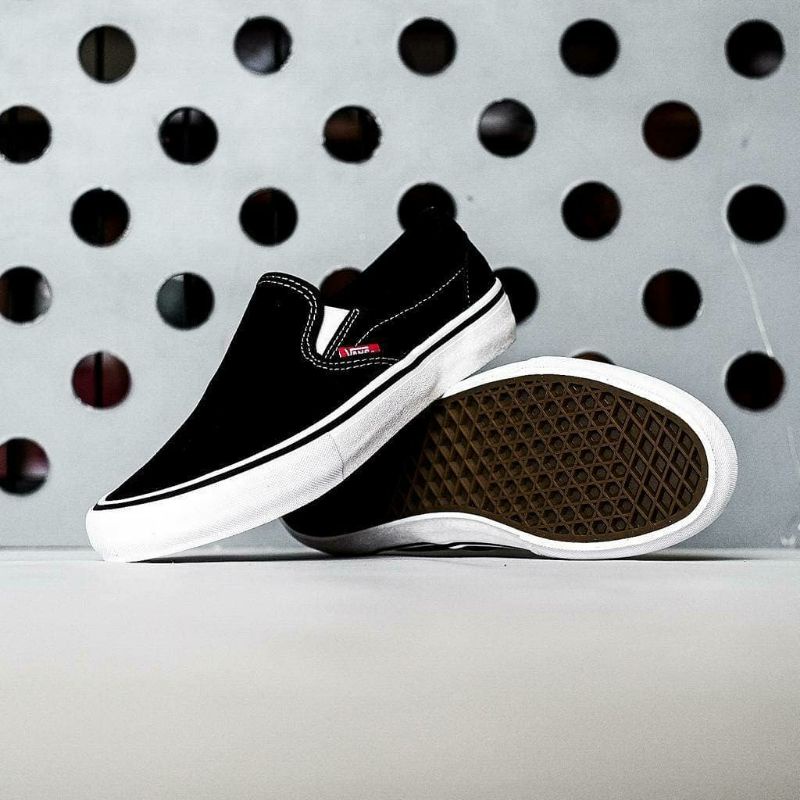 SEPATU VANS ORIGINAL / VANS SLIP ON PRO BLACK WHITE