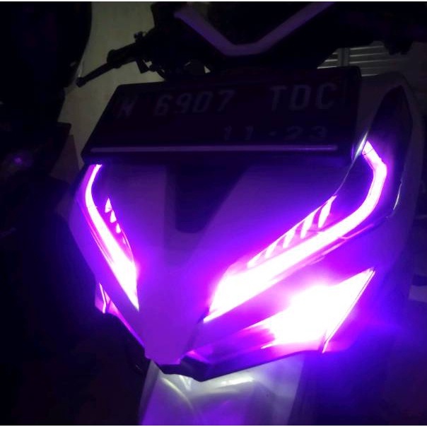 stiker lampu vario 150 new/stiker lampu alis vario 150,125 new/stiker motor vario 150 new/stiker lam