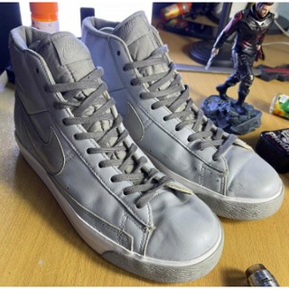 nike blazers silver