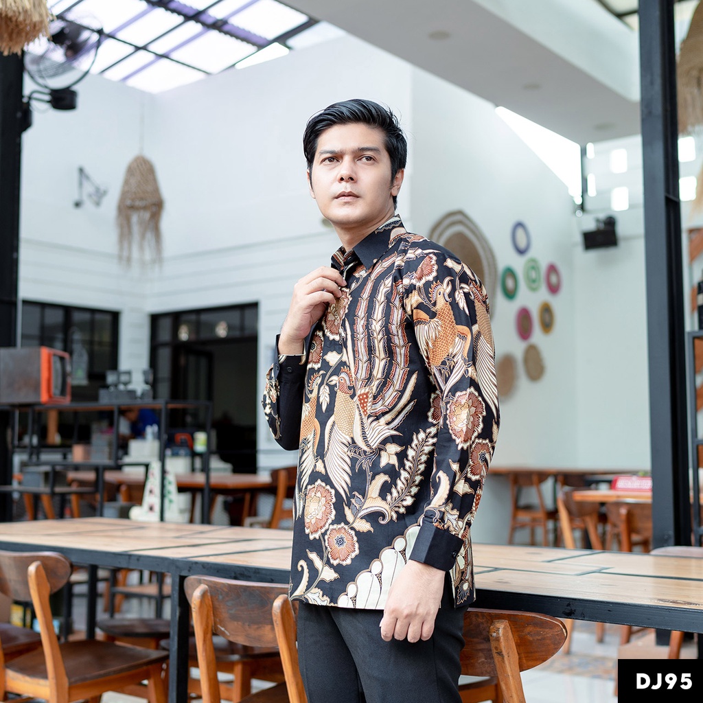 kemeja pria batik lengan panjang | baju kemeja lengan panjang pria motif batik | baju kemeja batik p