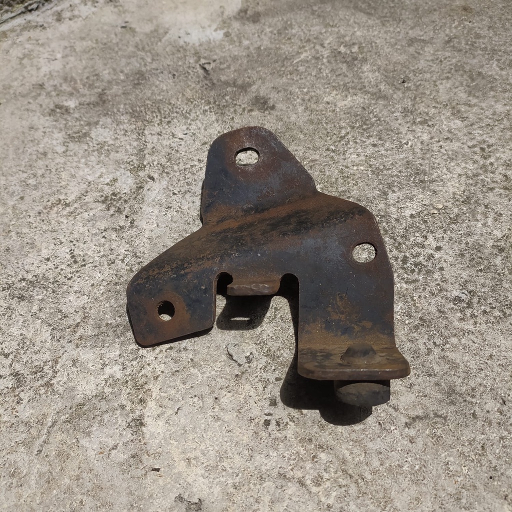 breket dudukan knalpot yamaha vega lama vega R lama original