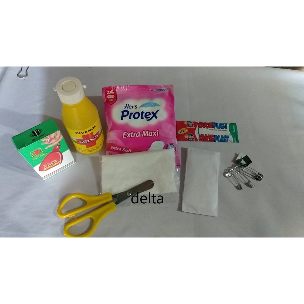 Kotak obat P3K mobil  box plastik warna