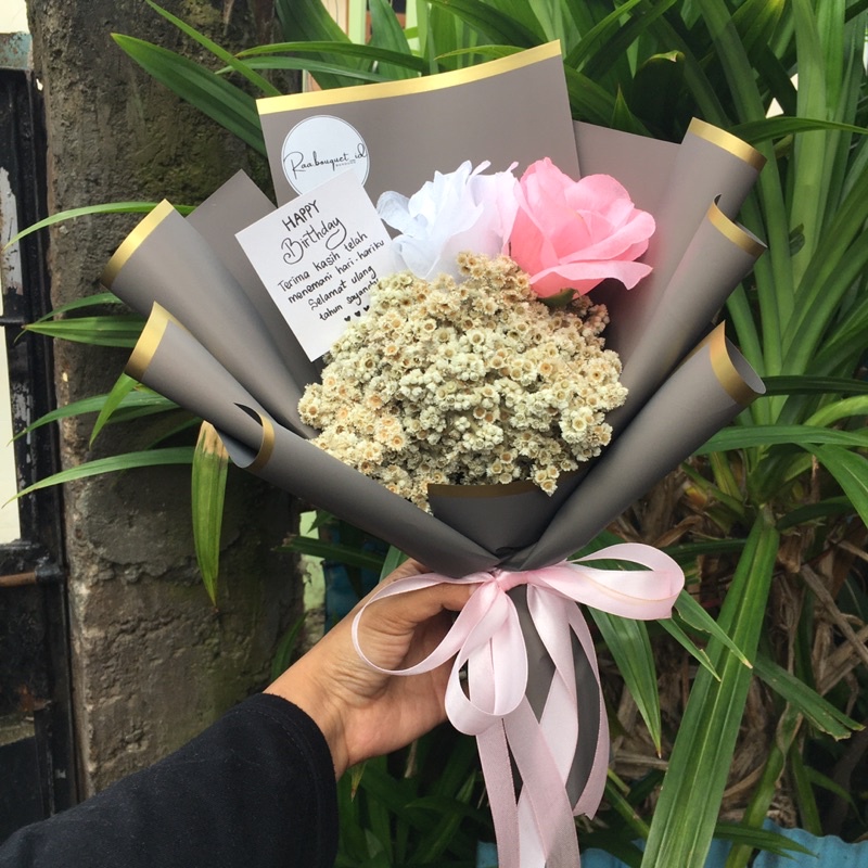 

Buket Bunga Edelweiss Hadiah Wisuda / Hadiah ulang tahun MURAH