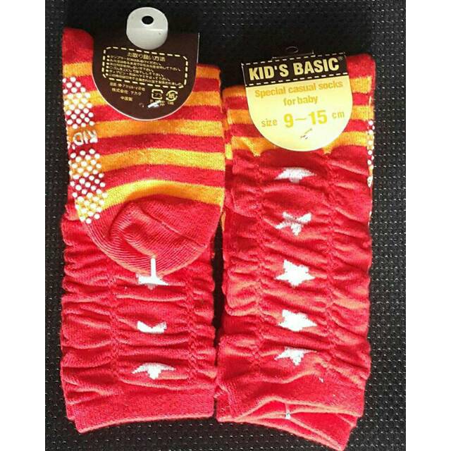 Kaos kaki merah bintang