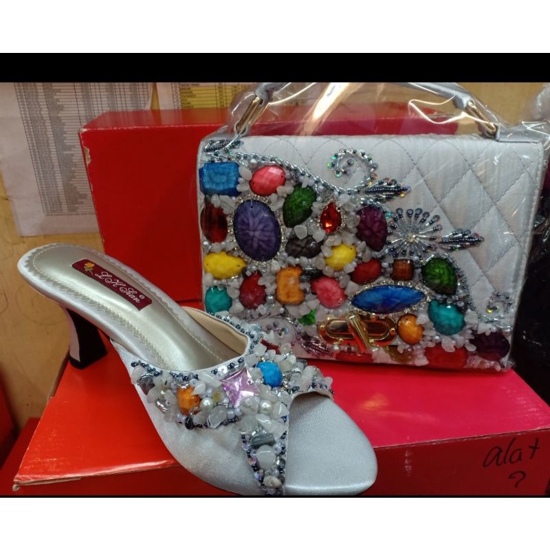 tas & sandal batu warna warni