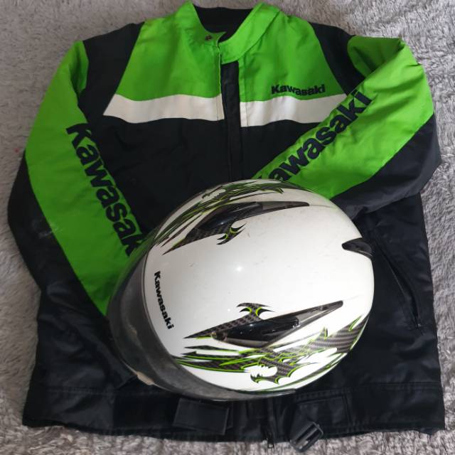 Jaket dan Helm Kawasaki Ninja Preloved | Shopee Indonesia