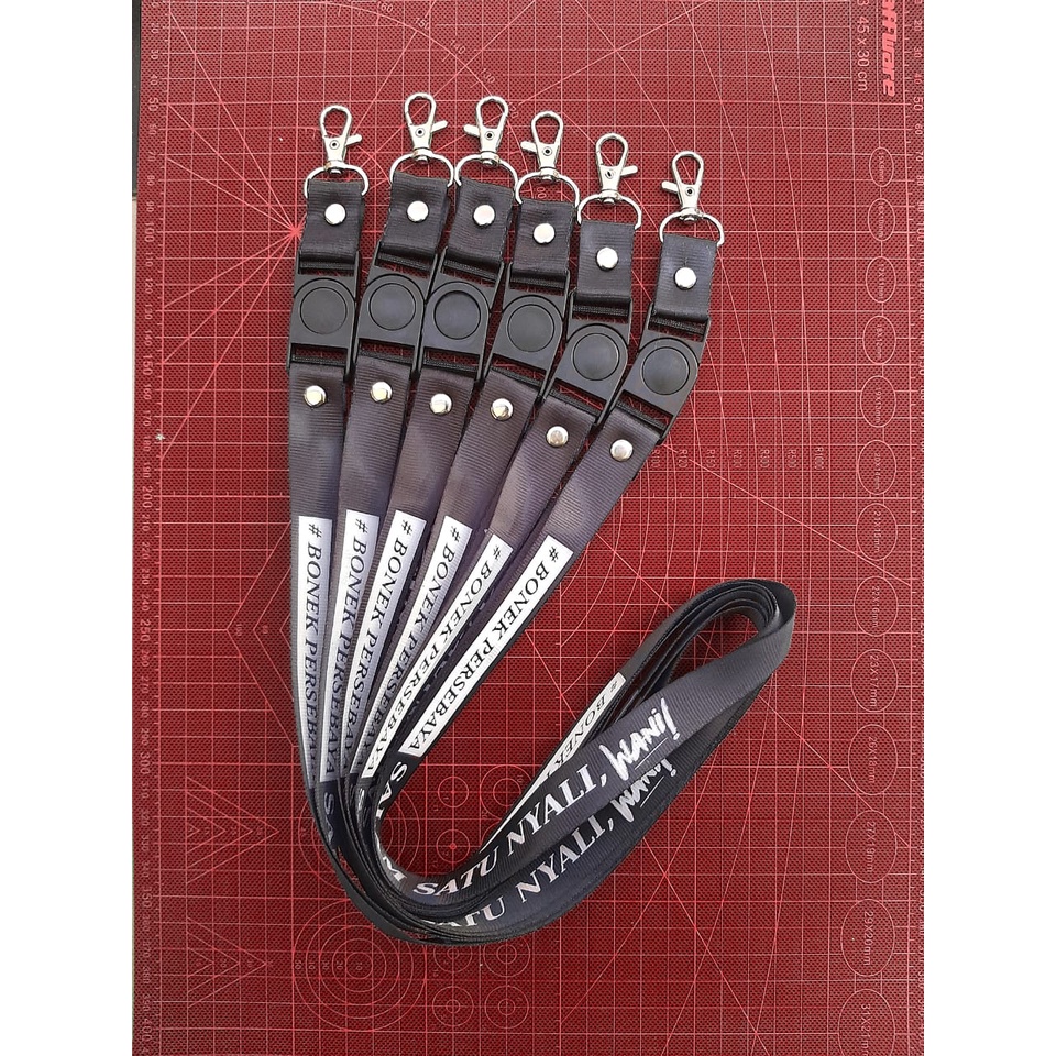 

Gantungan Kunci Persebaya / Kalung ID Card / Tali Persebaya / Gantungan Tali Lanyard / SABLON