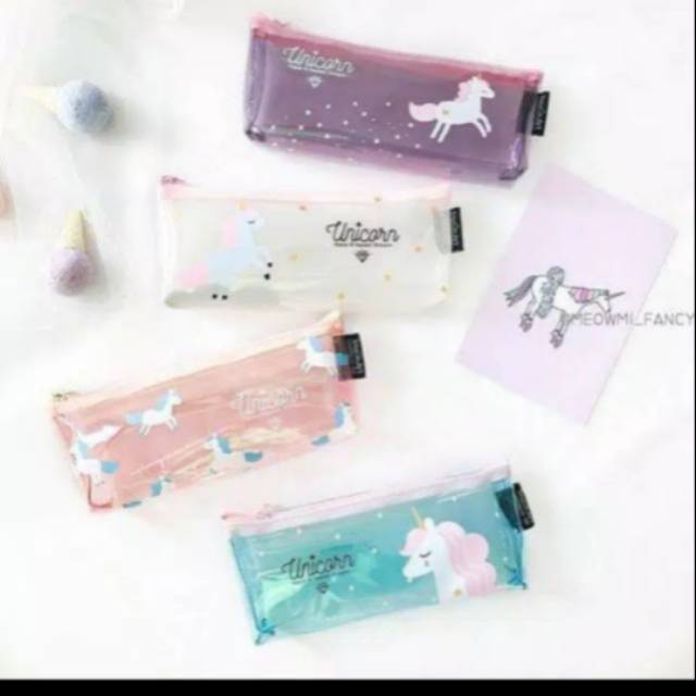 

Tempat Pensil Unicorn Dream