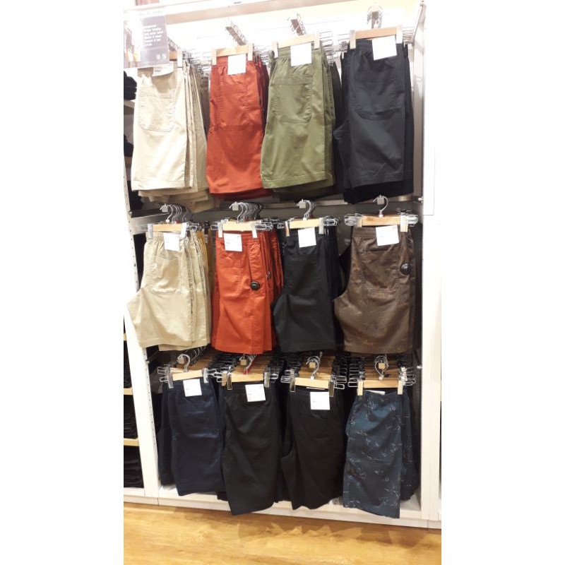 celana pendek chino man uniqlo jastip