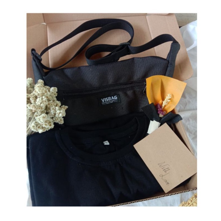 Hadiah Kado Cowok Tas Slingbag + Kaos Polos Hitam | Kado Wisuda | Kado Ultah Cowok | Hampers Cowok.