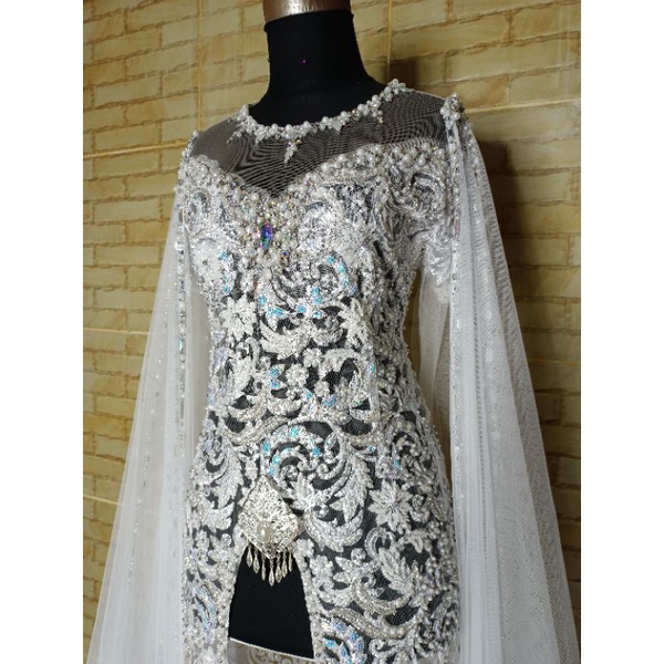 kebaya akad putih full Payet Jepang dan batu swarosky