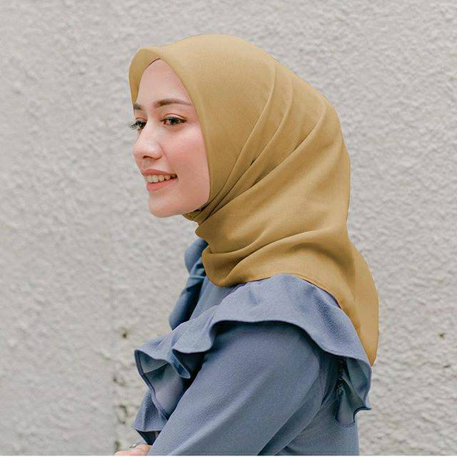 Paris japan mustard vanilla hijab