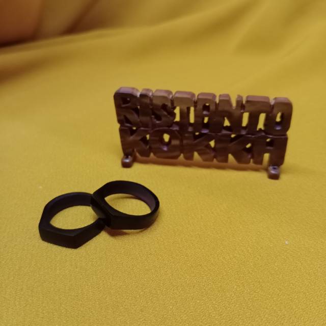 Ecer cincin Kokka kaukah plat polos tipis hitam