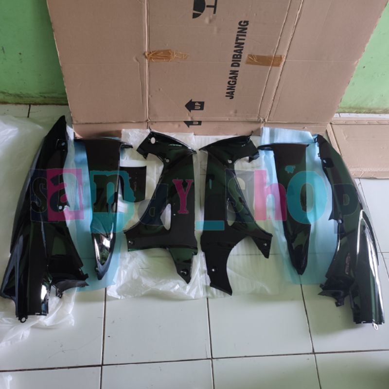 COVER BODY HONDA KARISMA 125D HITAM