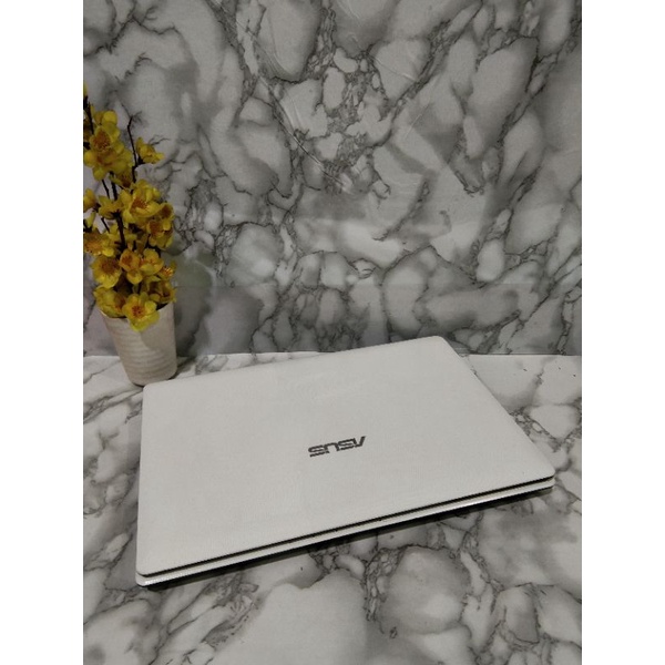 Laptop ASUS A43S Intel Core i3-2370M RAM 4GB HDD 500GB PUTIH 14INCH