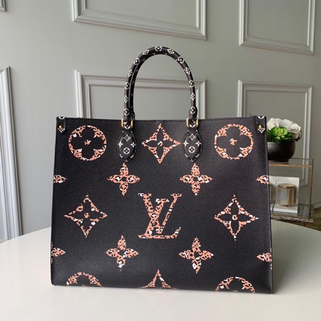 LOUIS VUITTON ONTHEGO SIZE 41 x 34 x 19 cm  INCLUDE BOX MIRROR QUALITY GRADE AAA