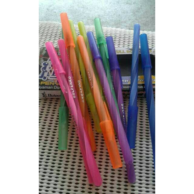 

TERMURAH PULPEN BALPOIN BOLPENKU ANTI SLIP MURAH PEN LILIN GRIP