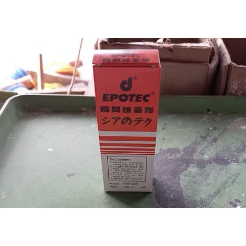 

Lem Epotec // Epotec // “power glue” // Lem Serbaguna