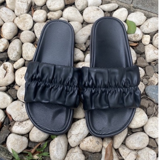 BLC Sandal Kerut Tengah V202