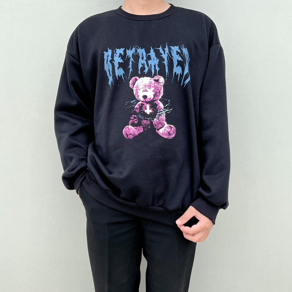 BETRAYER SWEATER OVERSIZE PRIA SWITER CREWNECK SWITER BERUANG