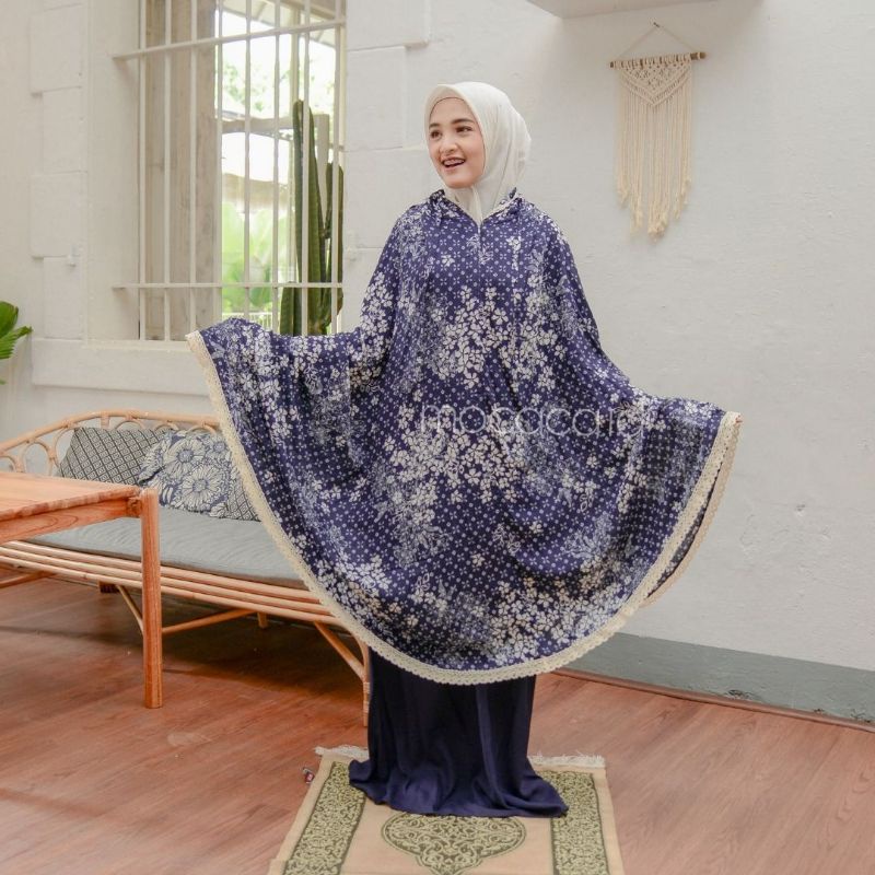 mukena dewasa traveling 2 in 1 navy biru dongker free pouch sleting depan jumbo renda cantik tali ikat bahan rayon premium