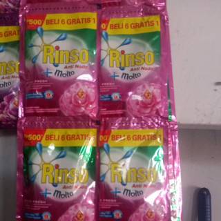 Rinso cair renceng rinso anti noda plus molto detergent Rinso cair renceng rinso anti noda plus molto detergent
