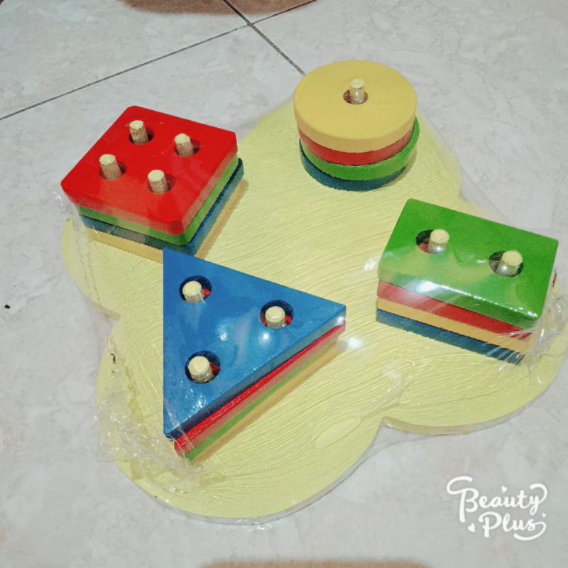 MENARA BUNGA GEOMETRI