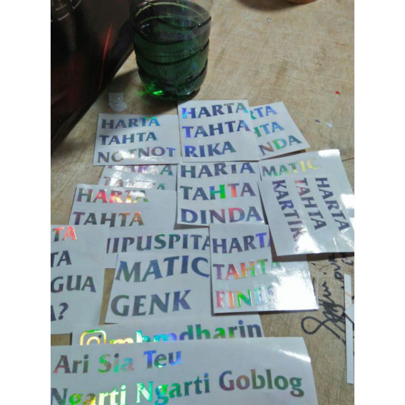 

BIKIN COSTUM STIKER CUTTING HOLOGRAM