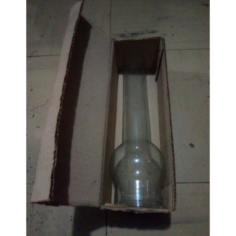 kaca semprong besar tebal untuk lampu minyak tanah gantung tembok