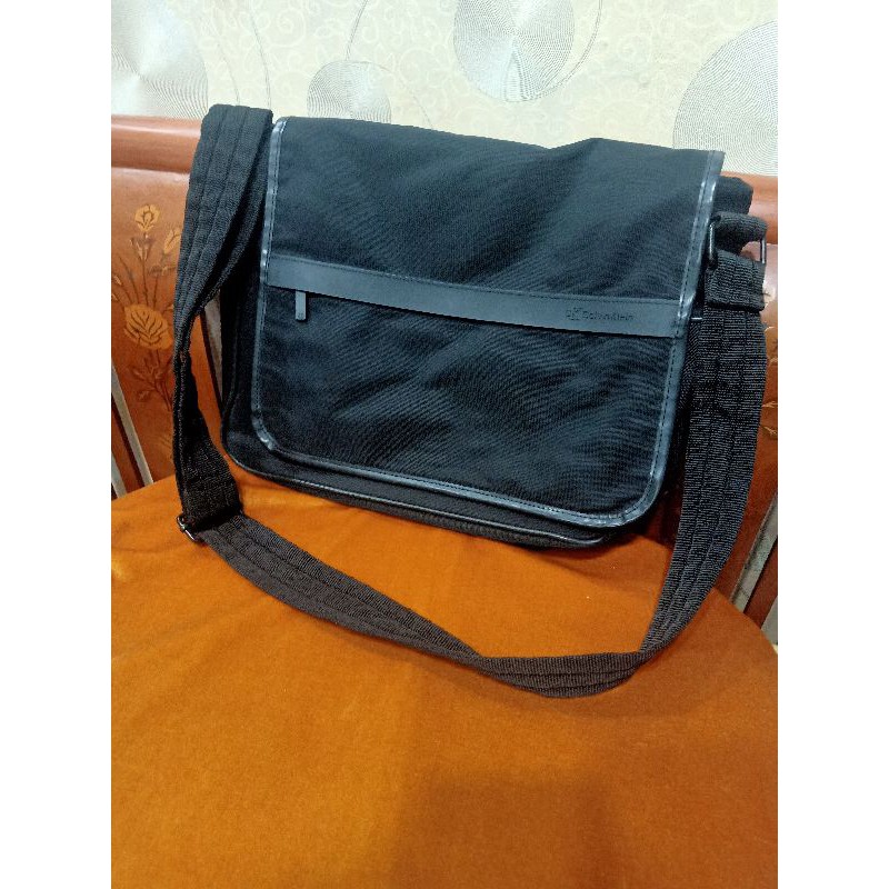 tas selempang calvin klein jeans ori second