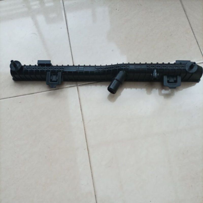 Upper Tank Radiator Ford Fiesta model FO-0132