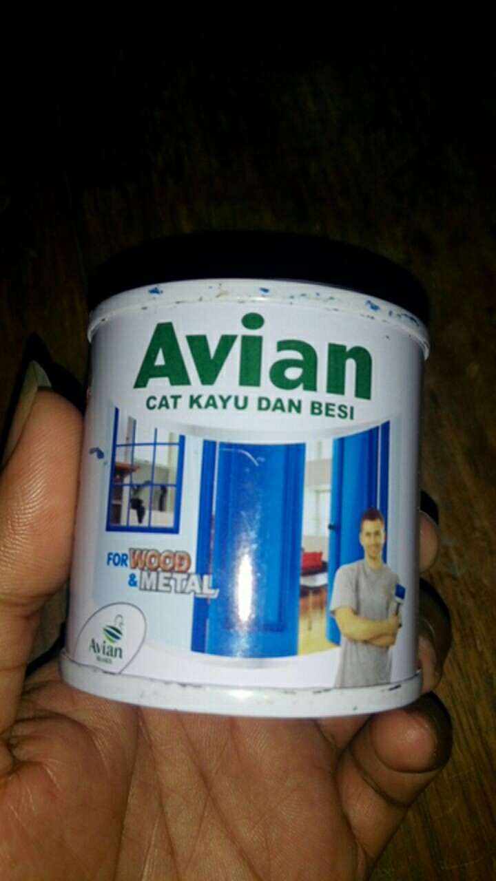 Cat Kayu Dan Besi Avian 100cc (pengiriman Pulau Jawa)