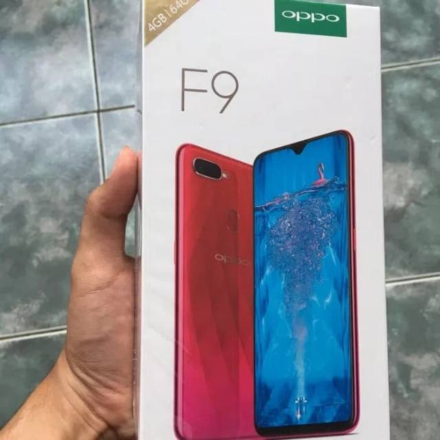 handphone oppo f9 RAM 4/64