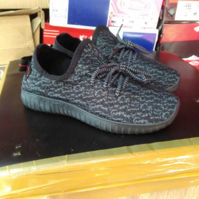 Adidas Yezzy Import