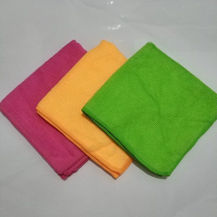 Handuk mikrofiber tanggung