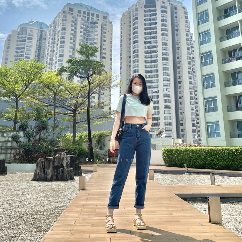 Boxofjeans - Highwaist MOM Jeans - SNOW BLUE