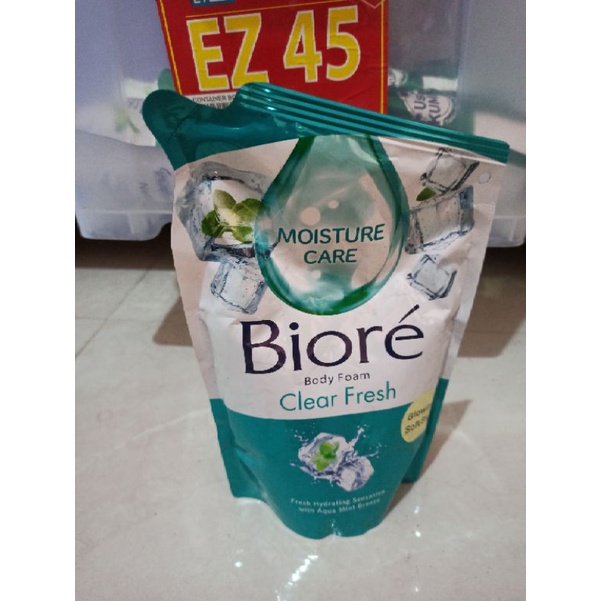 Biore Sabun Mandi Cair Clear Fresh 400ml